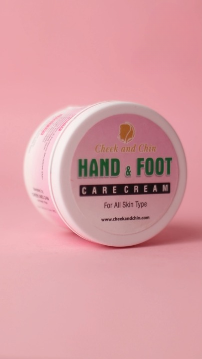 hand-amp-foot-care-cream-moisturizes-and-protect-sensitive-skin_PD7972