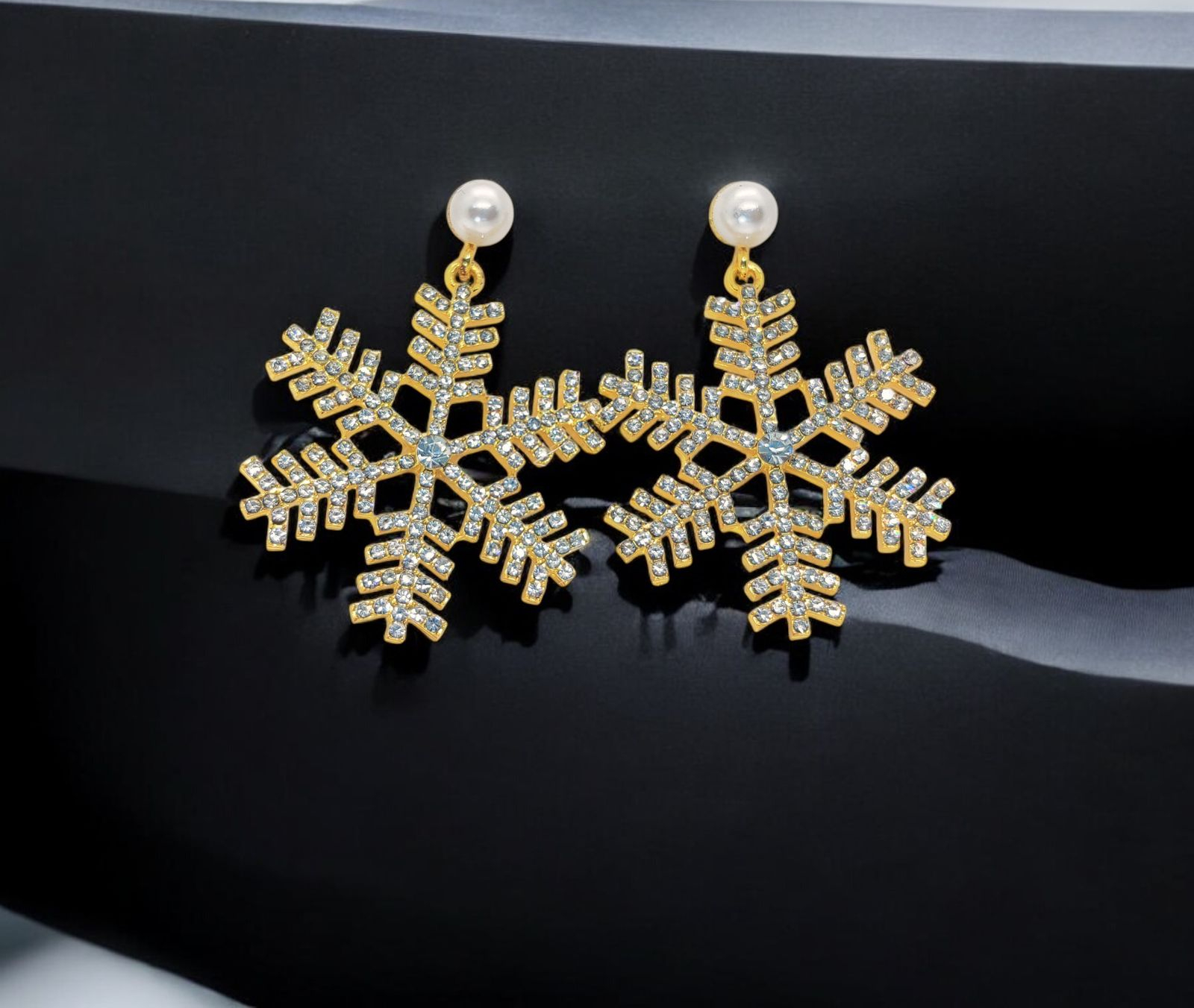 imported-dazzling-snowflake-earrings-perfect-winter-elegance-snowflake-earrings_PD105