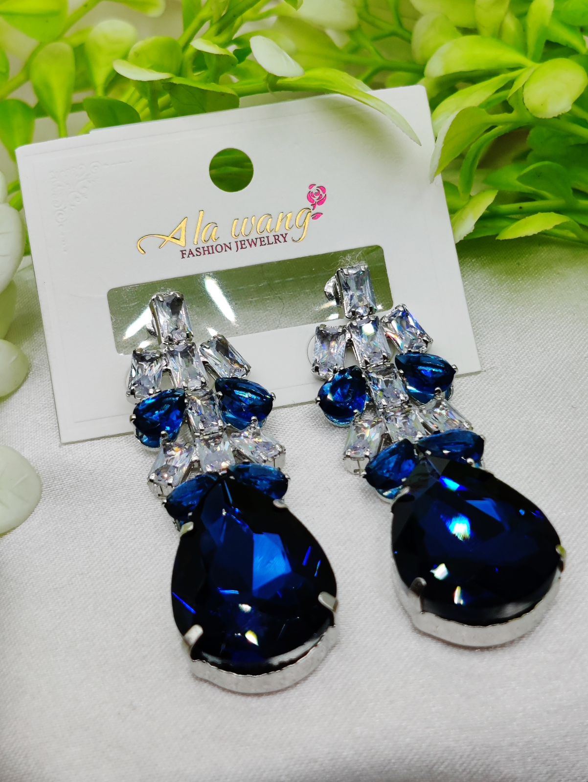 imported-elegant-blue-crystal-drop-earrings-glamorous-fashion-jewelry-best-quality-artificial-earrings-for-girls-amp-women_PD7801