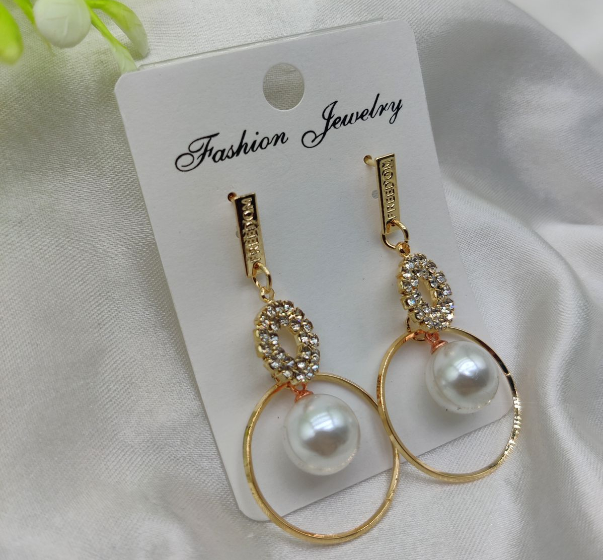 imported-elegant-pearl-hoop-earrings-with-dazzling-crystal-accents-luxe-fashion-jewelry-best-quality-earrings-for-girls-amp-women_PD7585