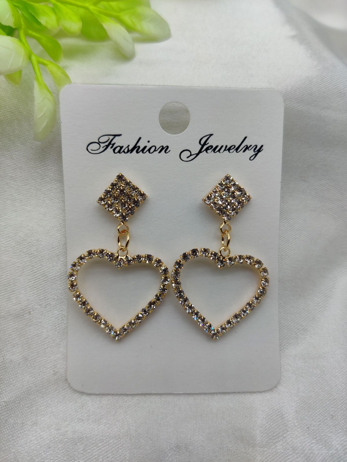 imported-glamorous-crystal-heart-drop-earrings-best-quality-artificial-earrings-for-girls-amp-women_PD7583