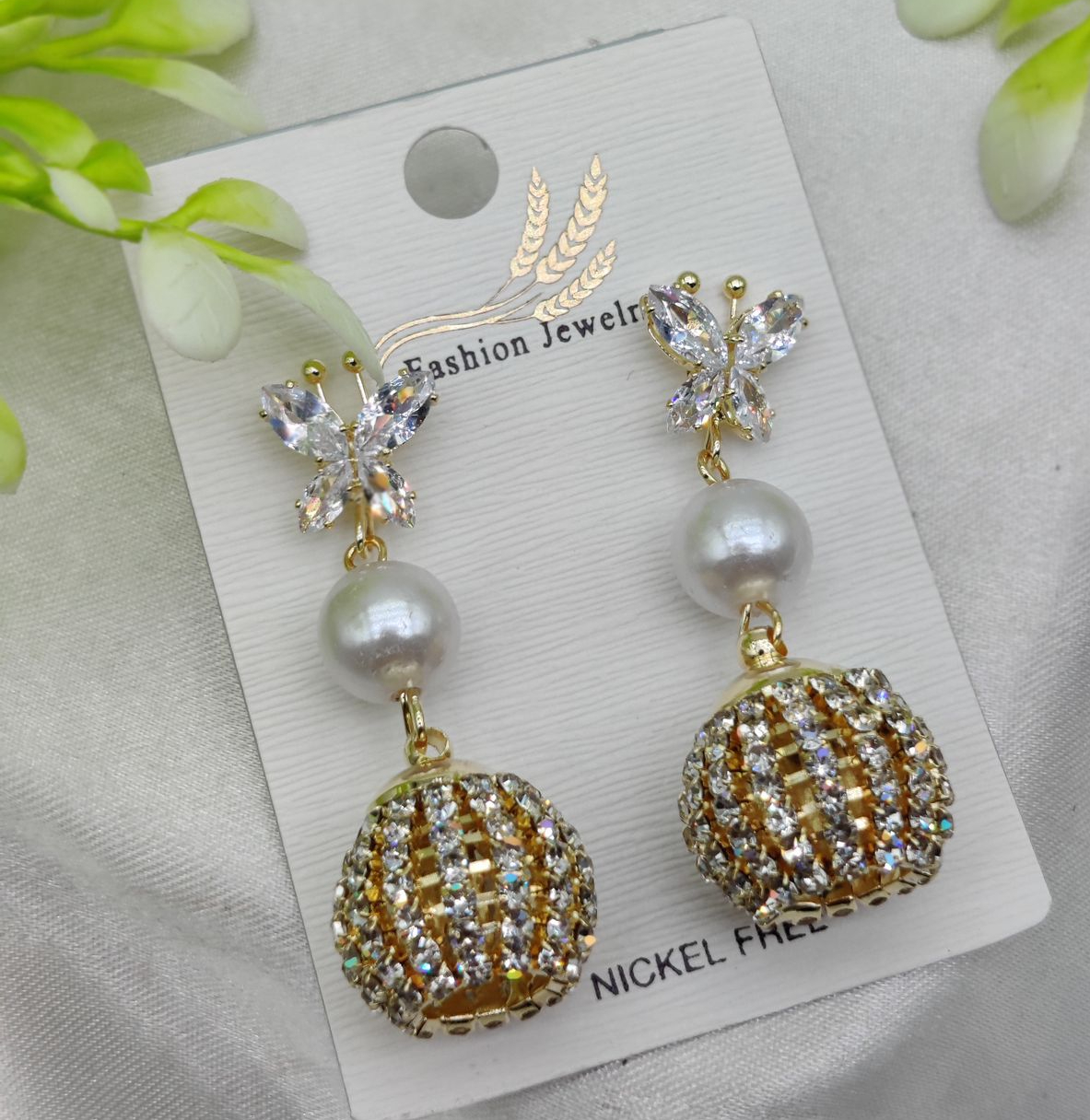 import-elegant-butterfly-pearl-drop-earrings-with-crystal-sphere-charm_PD7514