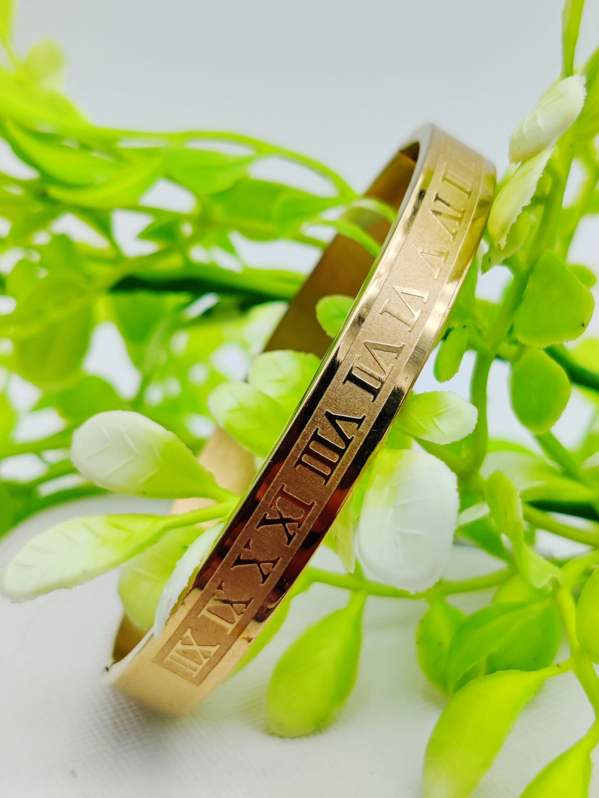 adjustable-imported-cartier-roman-numeral-gold-bracelet-best-quality-artificial-bracelet-for-girls-amp-women-bracelet-for-every-occasion-elegant-design_PD7469