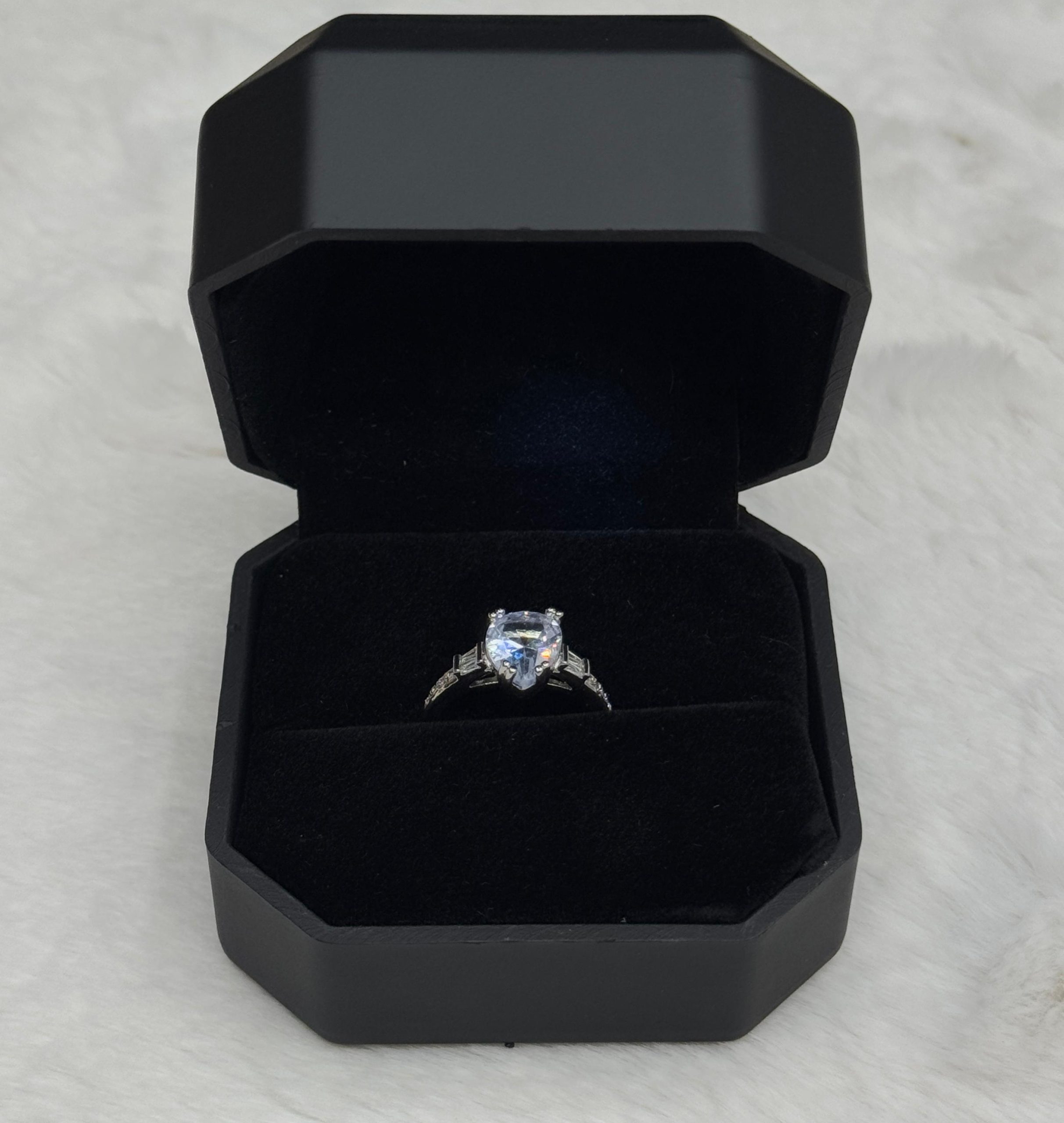 diamond-shape-luxury-quality-adjustable-ring-with-box_PD7761