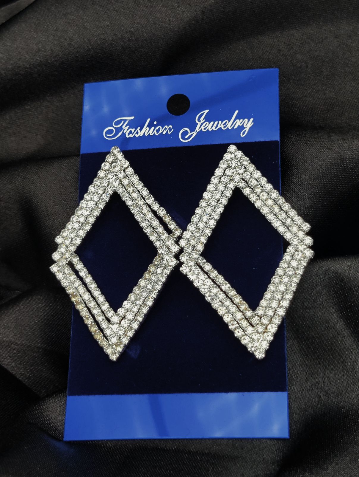 imported-earrings-in-multiple-design-tarnish-free-diamond-shape-heart-fringe-long-heart-fringe-radiant-diamond-cascade-design-earrings-luxury-look-artificial-earrings-girls-earrings-women-earrings-silver_PD7989