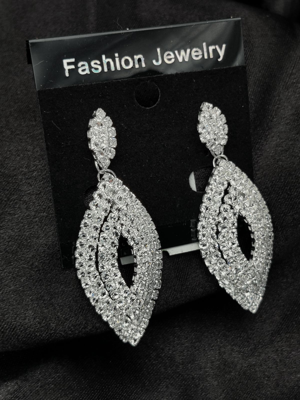 imported-earrings-in-multiple-design-tarnish-free-diamond-shape-heart-fringe-long-heart-fringe-radiant-diamond-cascade-design-earrings-luxury-look-artificial-earrings-girls-earrings-women-earrings-silver_PD7989