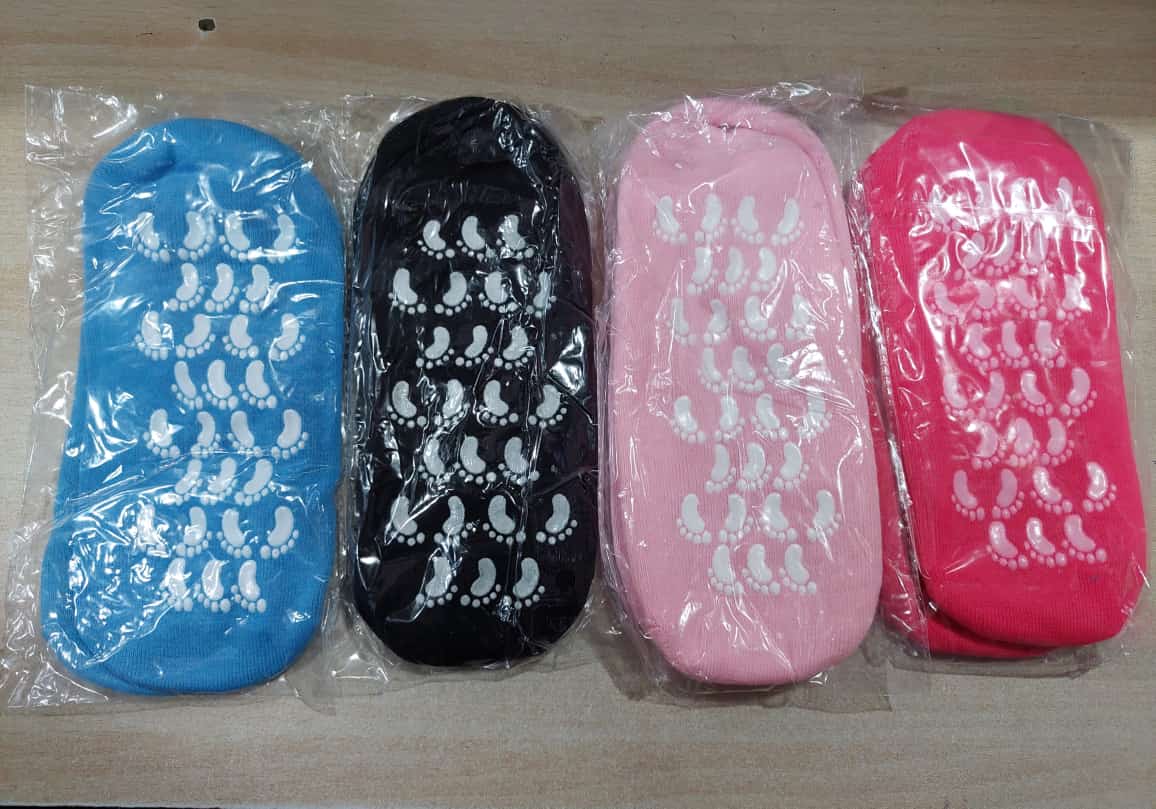 spa-gel-socks-ultra-soft-silicone-full-footheel-protection-socks_PD7454