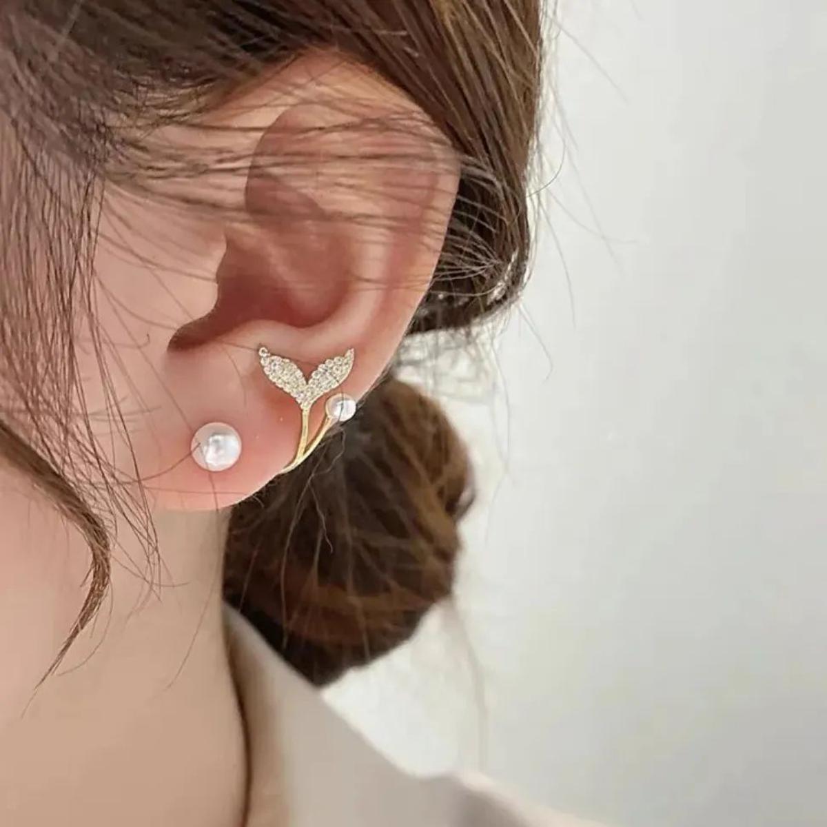 korean-fishtail-fashion-stud-earrings-for-women-jewelry-trendy-simulated-pearl-butterfly-earrings-piercing_PD8089