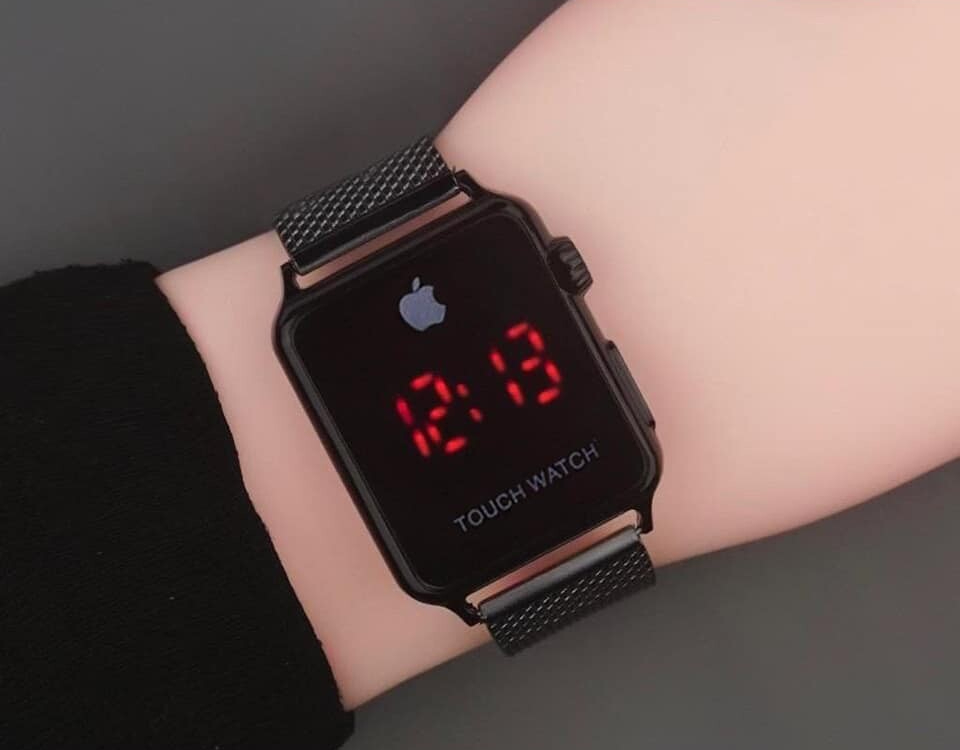 digital-new-fashionable-touch-apple-watch-for-men-best-quality-magnet-strap_PD8201