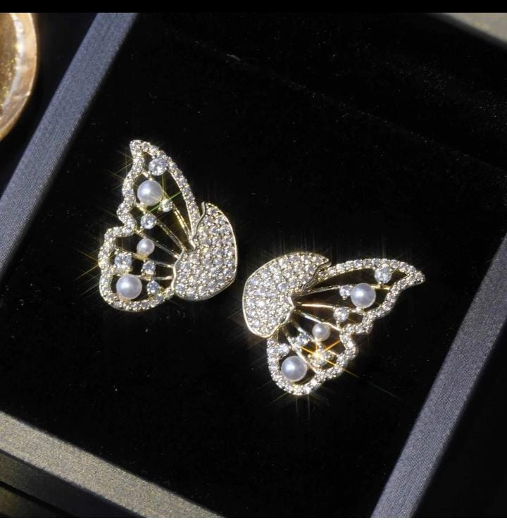 korean-zircon-and-pearl-butterfly-front-back-earrings-luxury-look-artificial-earrings-girls-earrings-women-earrings_PD8099